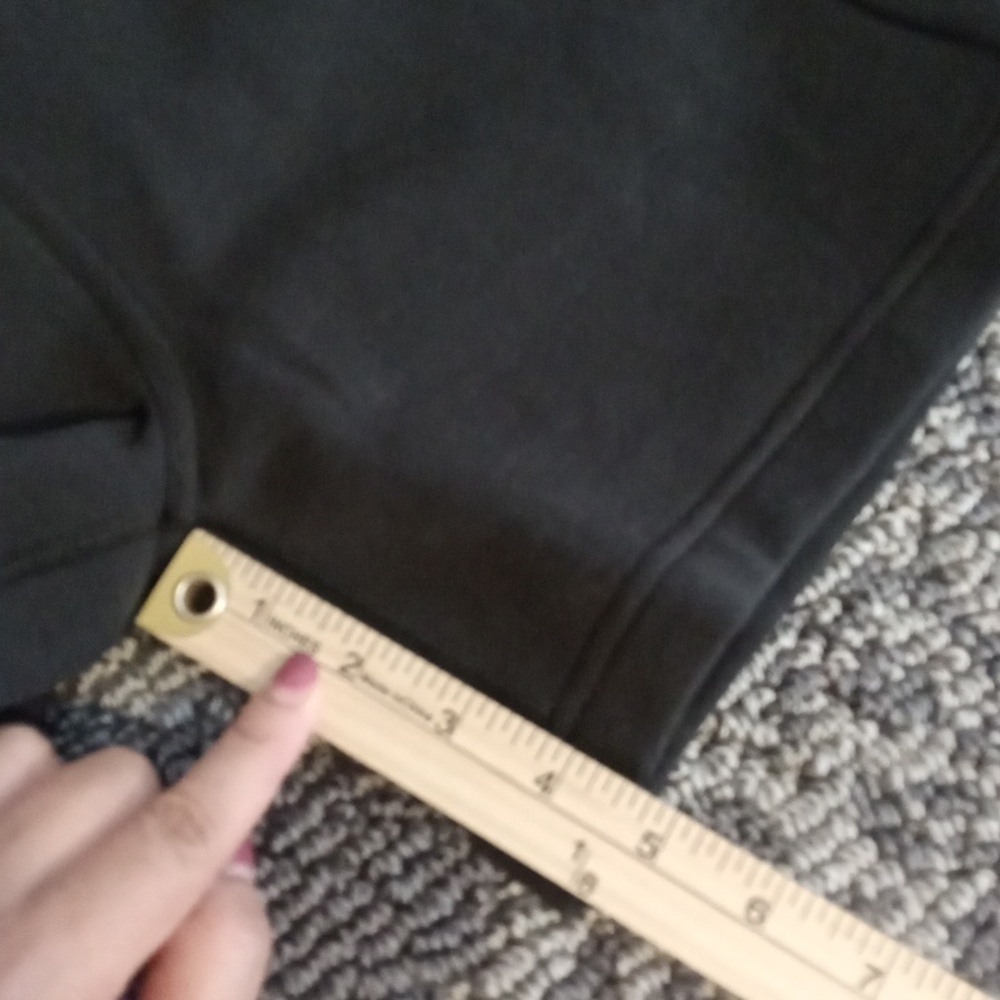 Lululemon Athletica Scuba High Rise Womens Short Relaxed Fit Size 2 - Picture 5 of 9